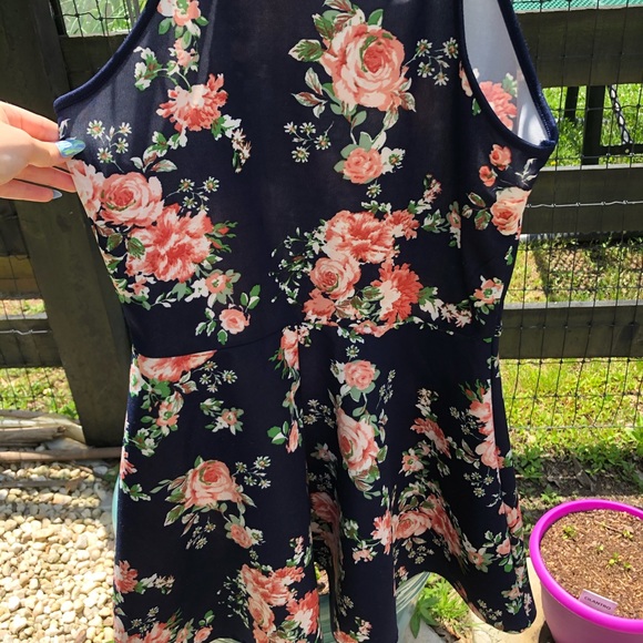 🎉Floral a line dress🎉 - Picture 4 of 4